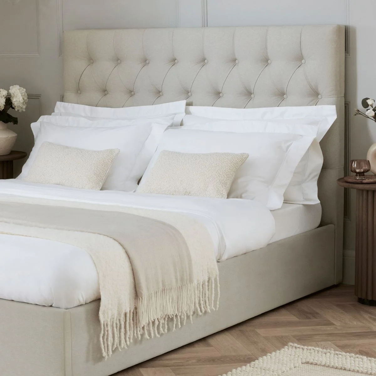 The Belgravia Cream Upholstered Bed The Belgravia Cream Upholstered Bed - Image 1